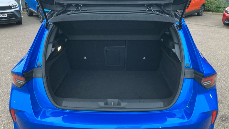 Vauxhall Astra 115kW Ultimate 54kWh 5dr Auto Electric Hatchback